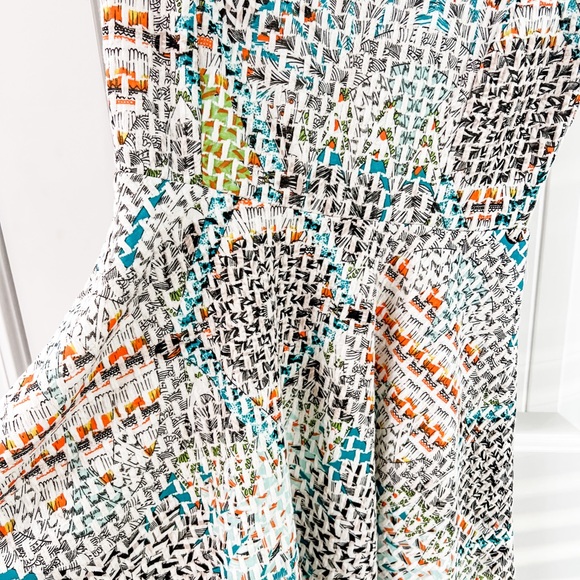 Chelsea and Violet Black and White Color Screen Fit and Flare Cap Sleeve Dress - Picture 2 of 8